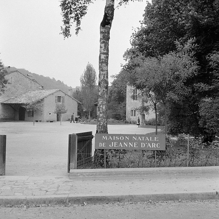 Photo de Maison natale de Jeanne dArc à Domrémy-la-Pucelle