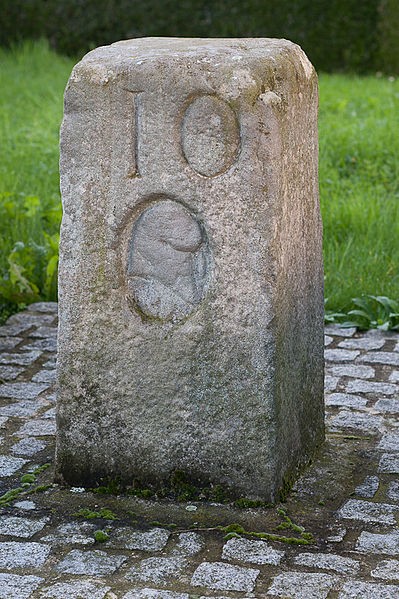 Photo de Borne à bonnet phrygien de Savigny-sur-Orge