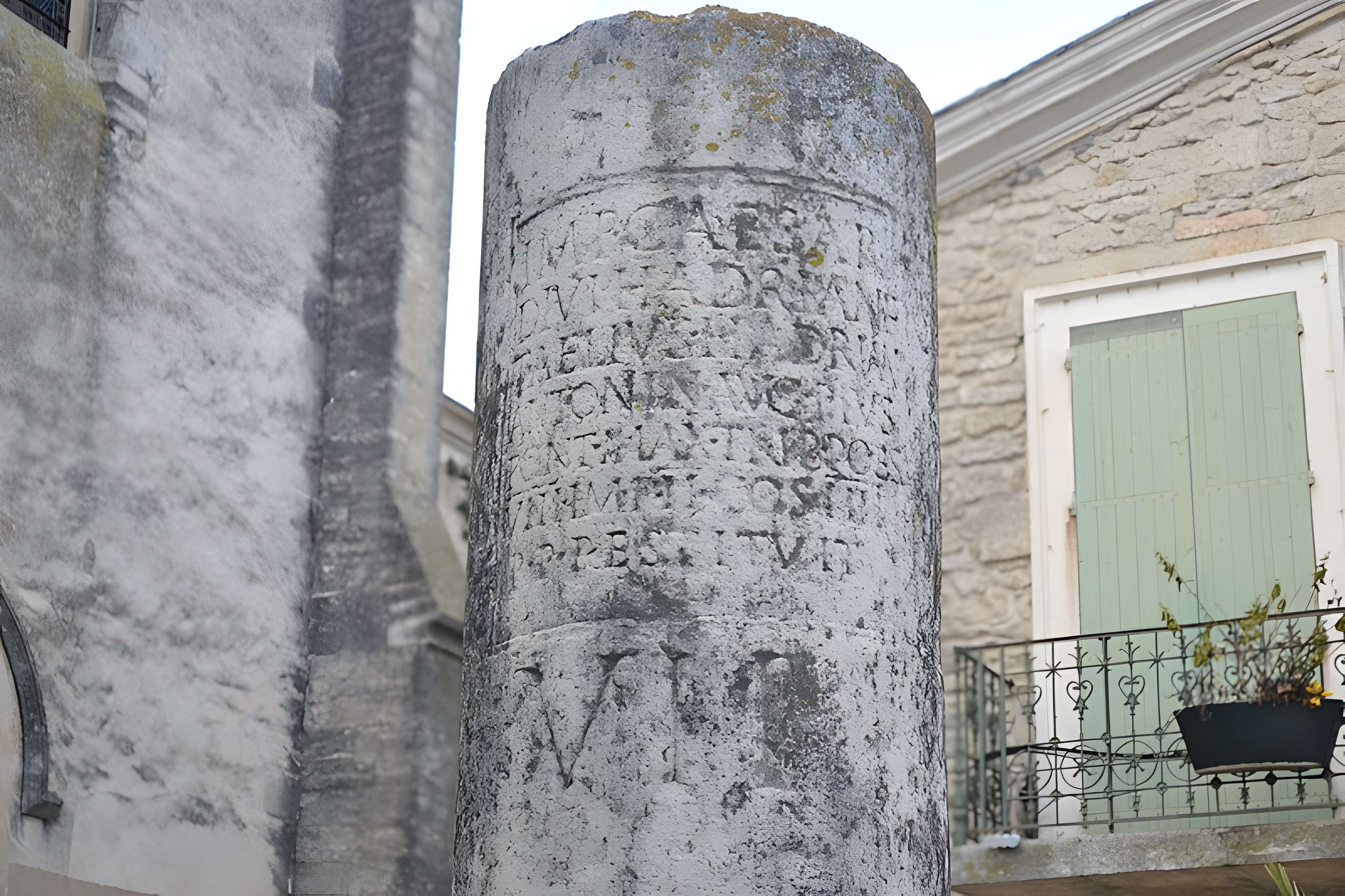 Borne milliaire de Manduel