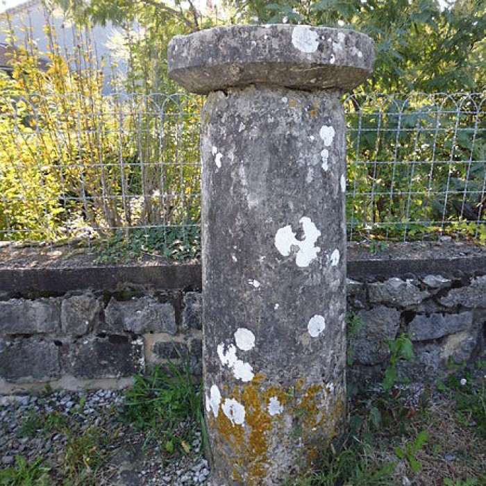 Photo de Borne milliaire de Saint-Germain