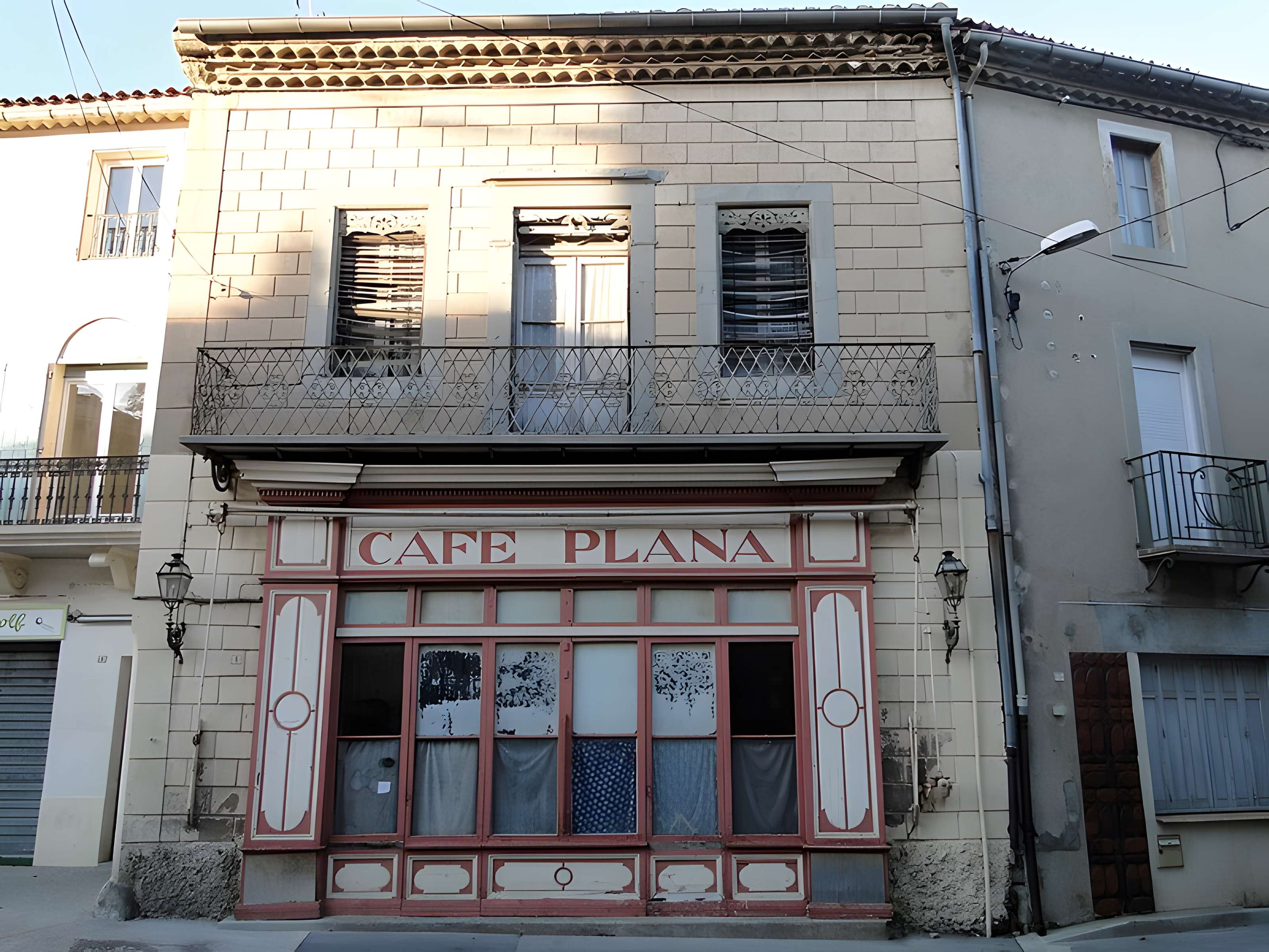 Café Plana à Olonzac