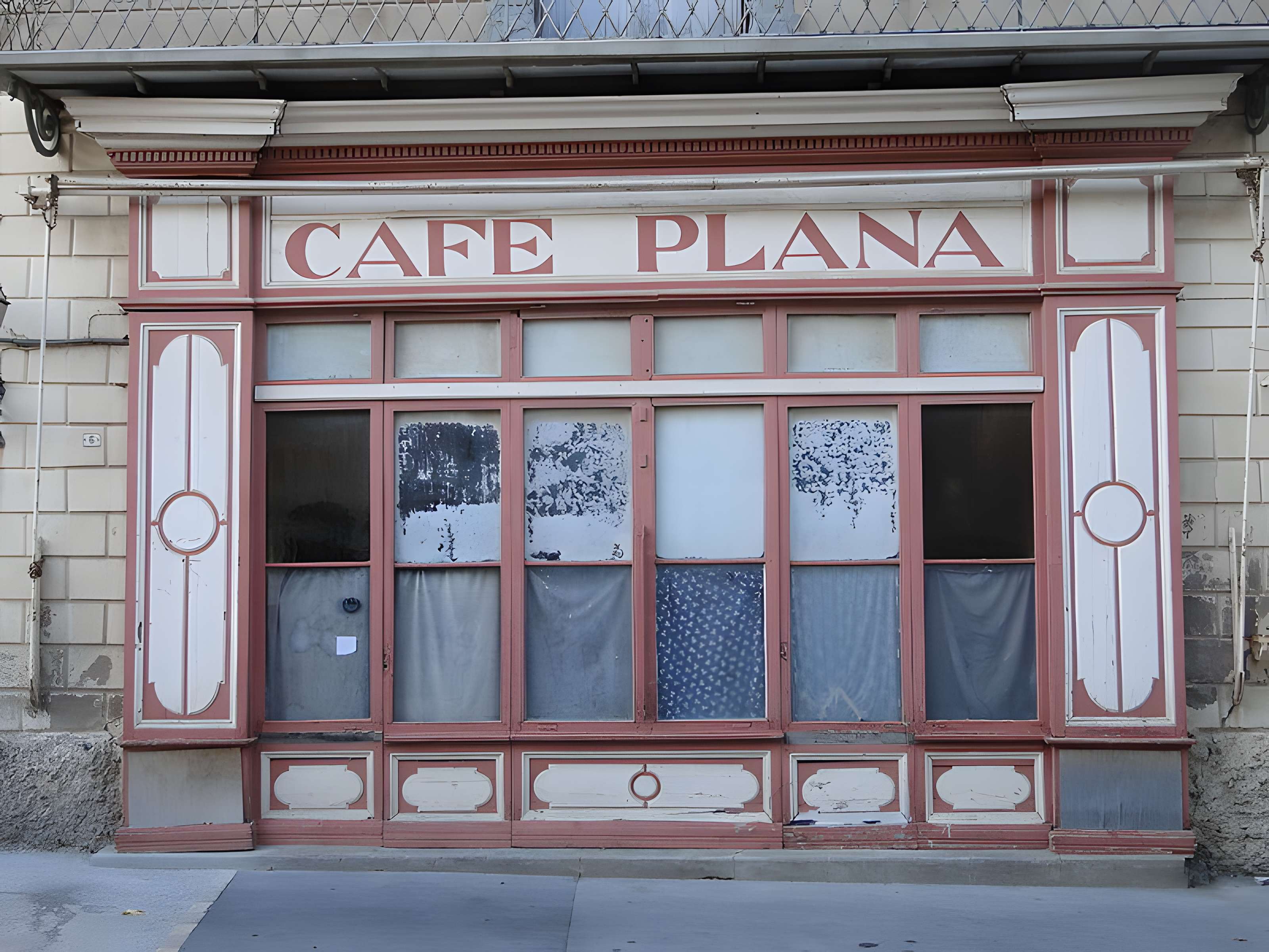 Café Plana à Olonzac