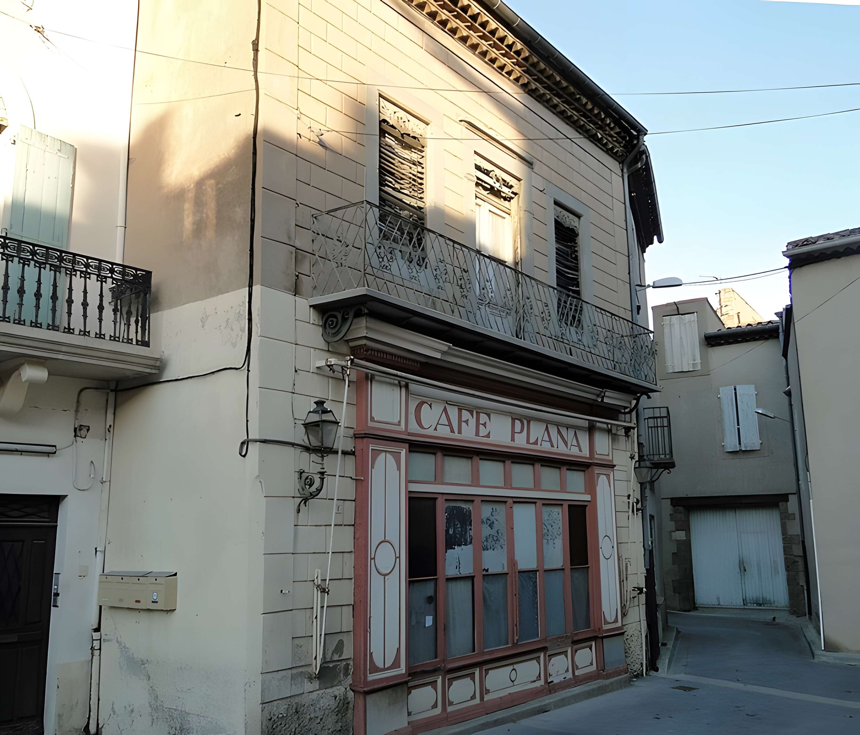 Café Plana à Olonzac