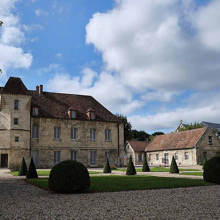 Photo de Abbaye St-Jean des Vignes de Soissons