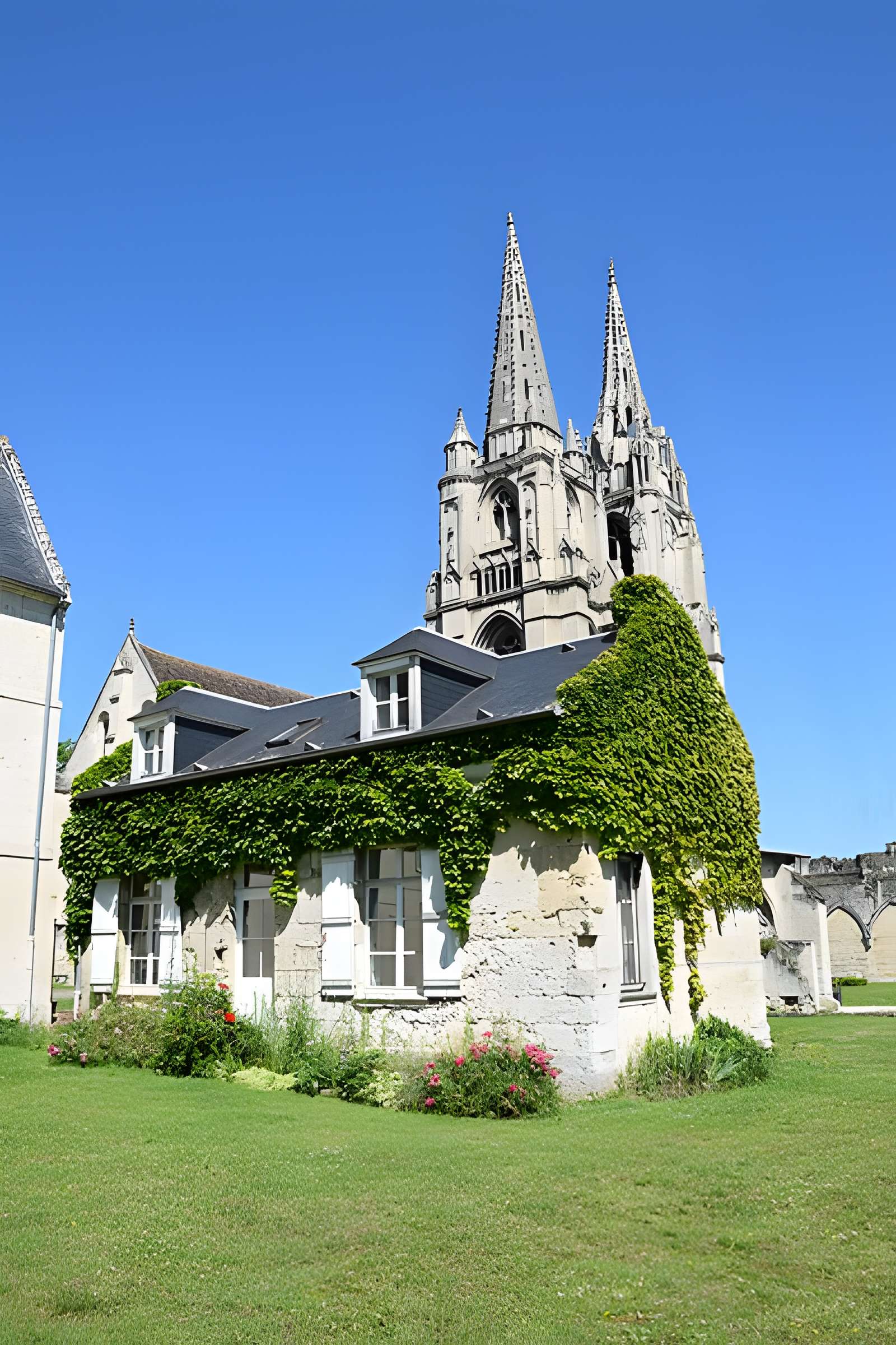 Abbaye St-Jean des Vignes de Soissons