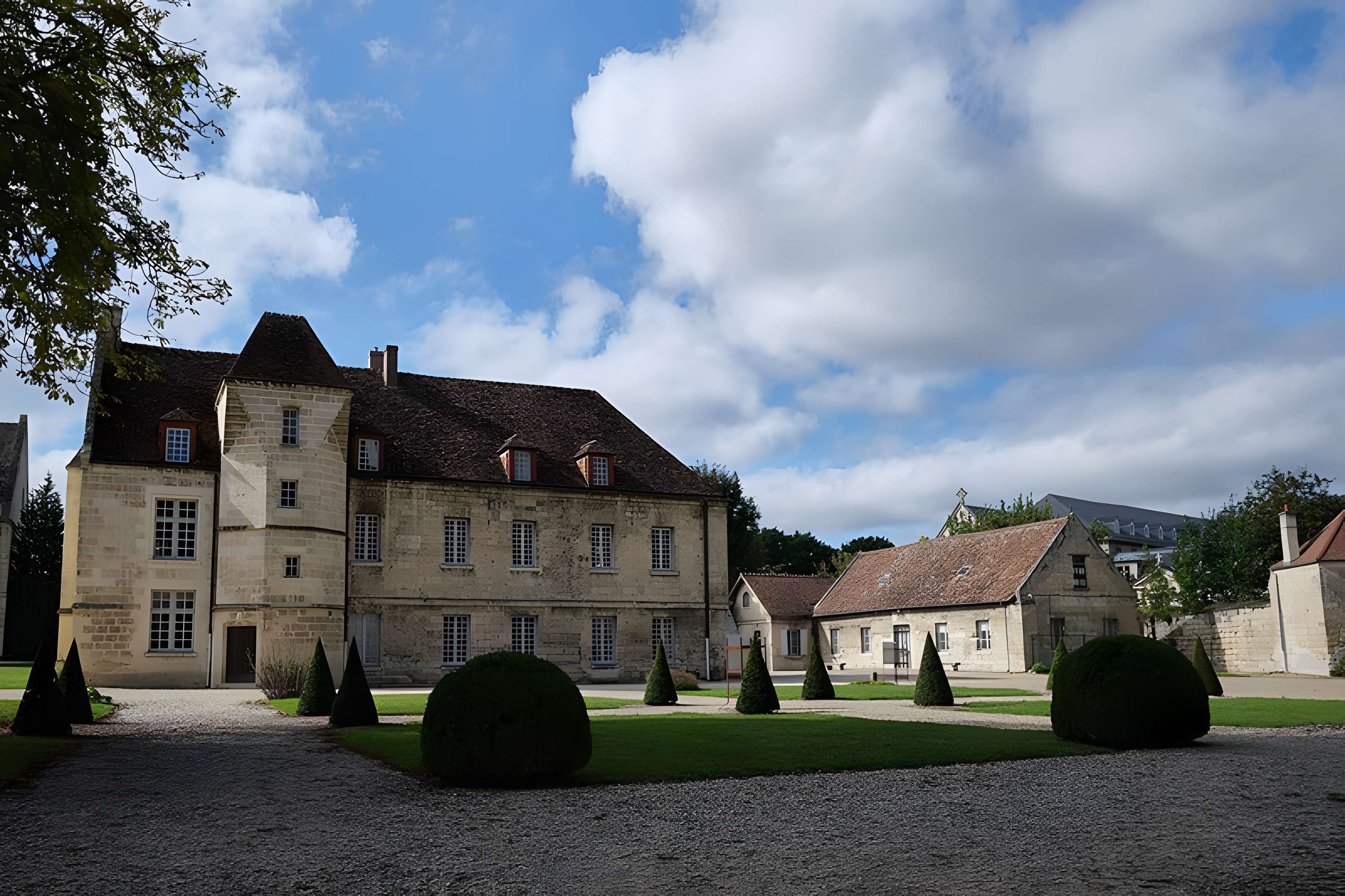 Abbaye St-Jean des Vignes de Soissons