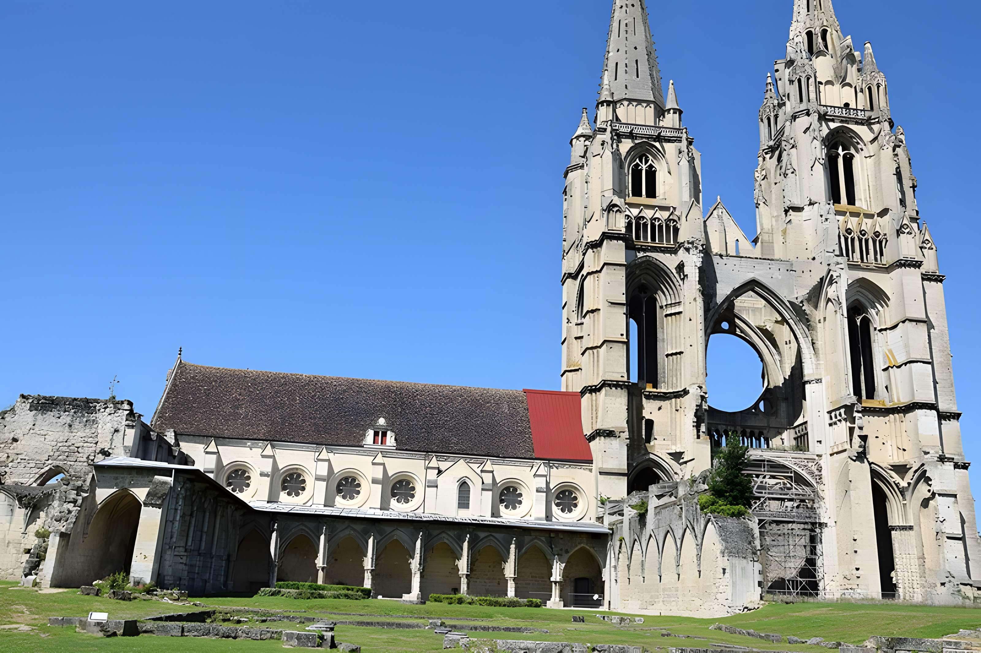 Abbaye St-Jean des Vignes de Soissons