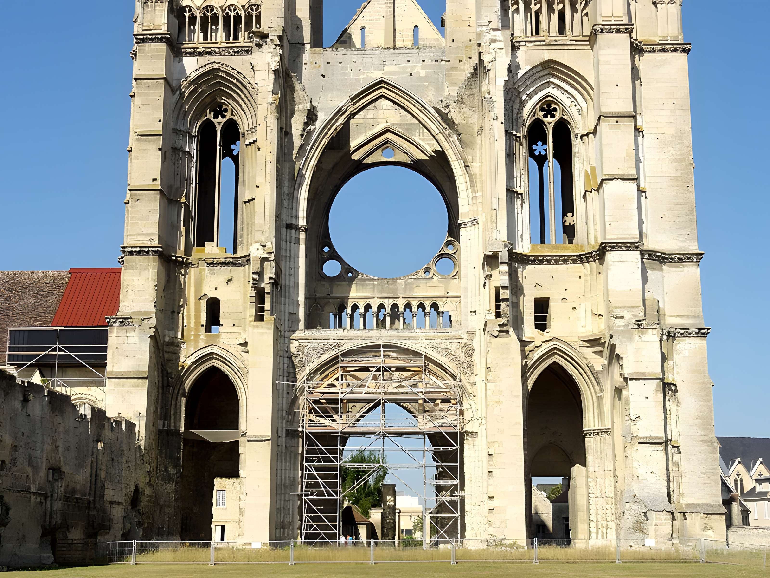 Abbaye St-Jean des Vignes de Soissons