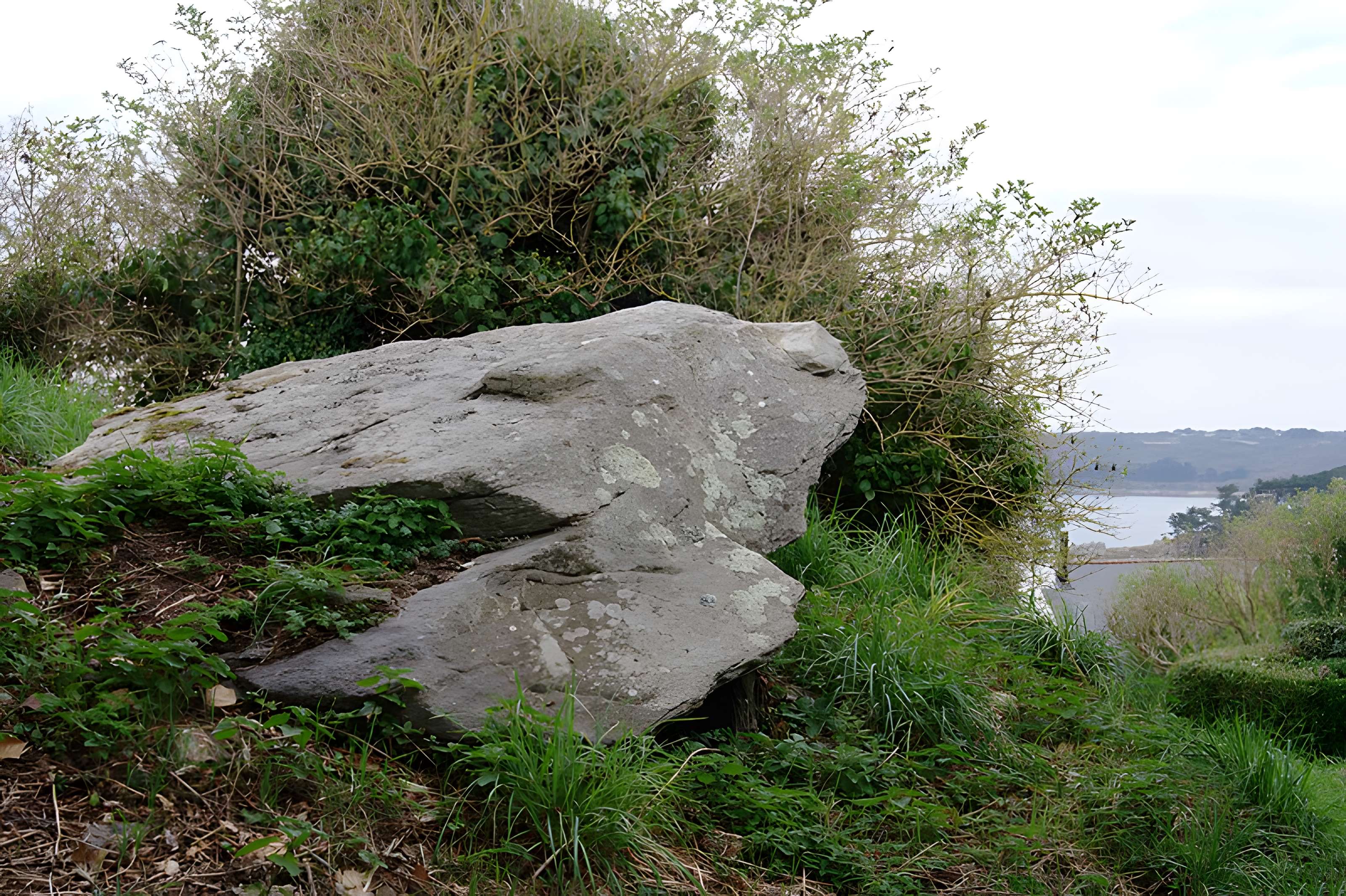 Cairn de Roscoualc'h à Trédrez-Locquémeau