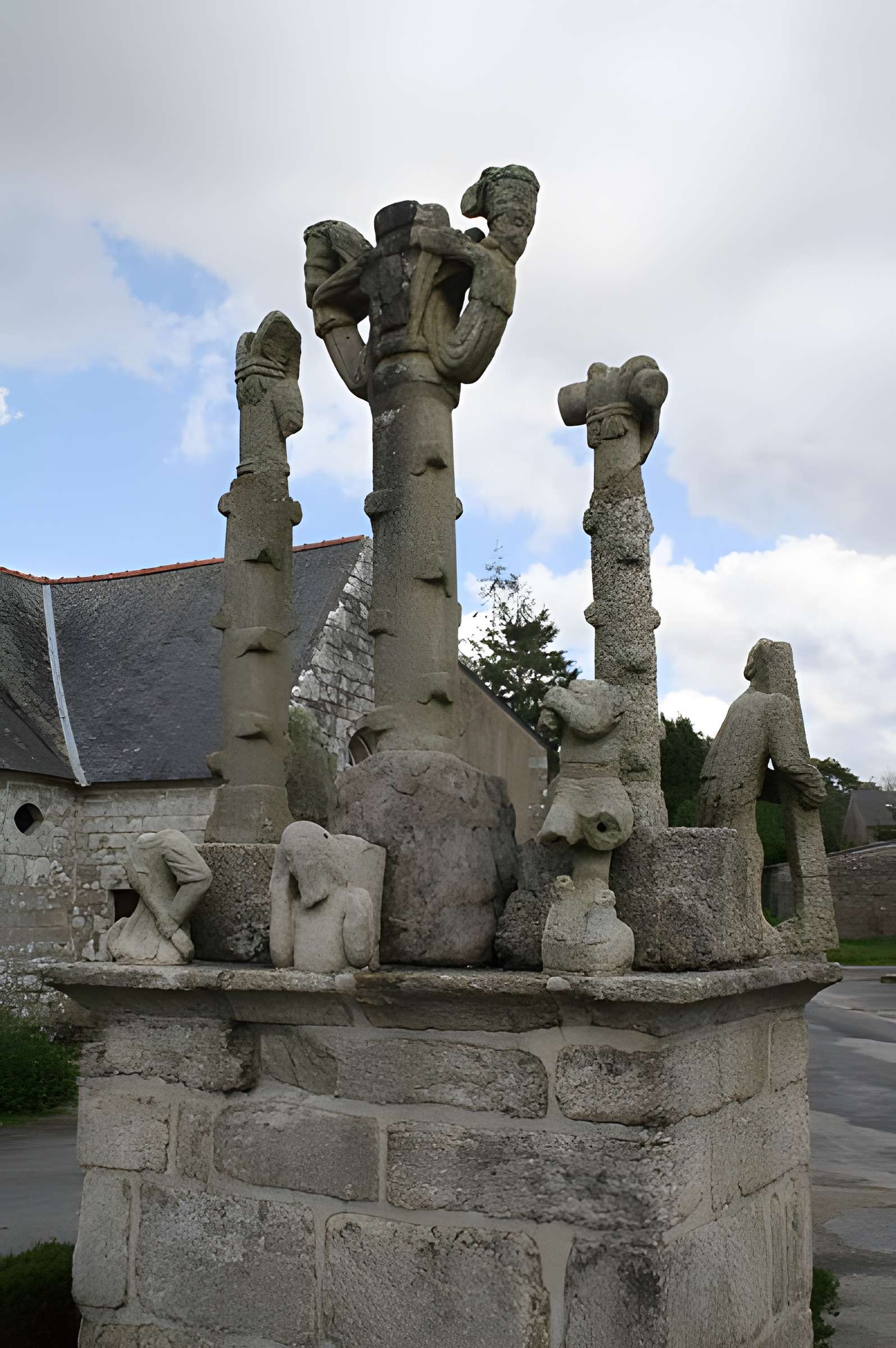 Calvaire de Bonigeard à Meslan
