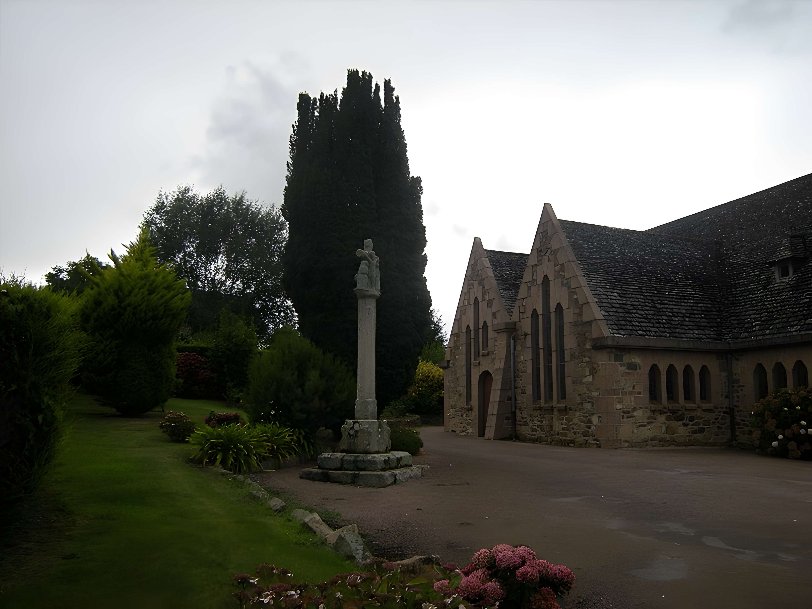 Calvaire de la chapelle de Lancerf