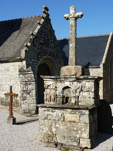 Photo de Calvaire de la chapelle de Rosquelfen