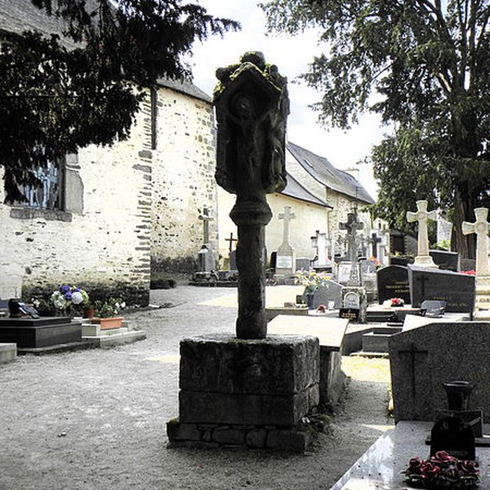 Photo de Calvaire de la chapelle Sainte-Croix de Josselin