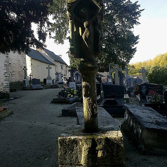 Photo de Calvaire de la chapelle Sainte-Croix de Josselin