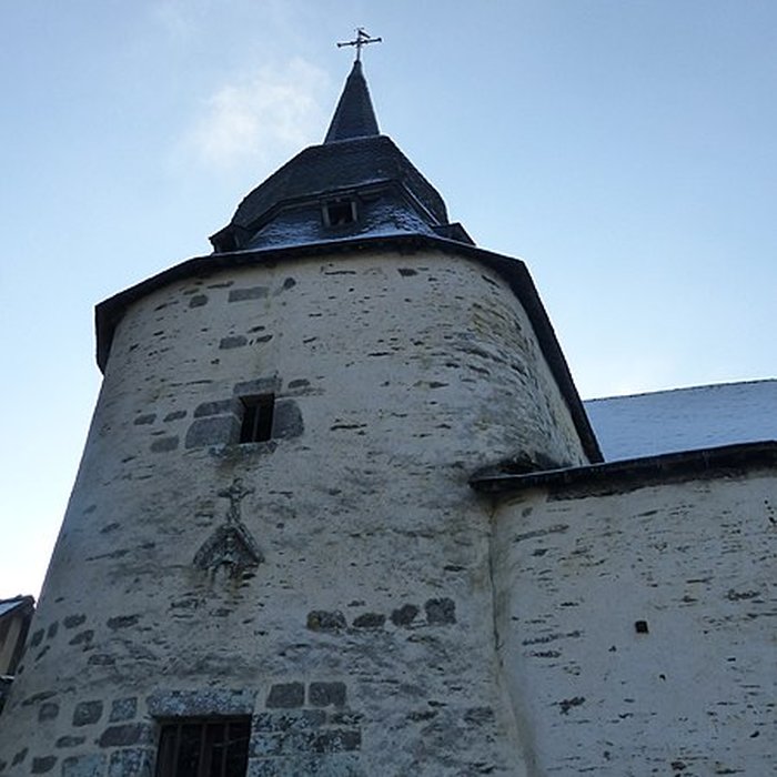 Photo de Calvaire de la chapelle Sainte-Croix de Josselin