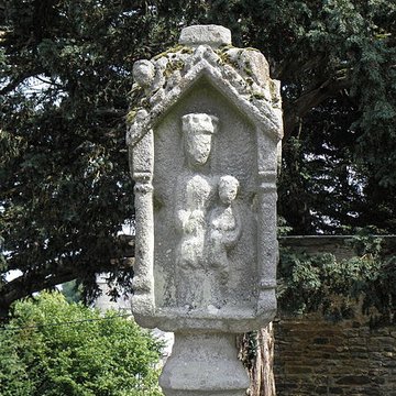Calvaire de la chapelle Sainte-Croix de Josselin