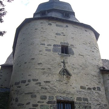 Calvaire de la chapelle Sainte-Croix de Josselin
