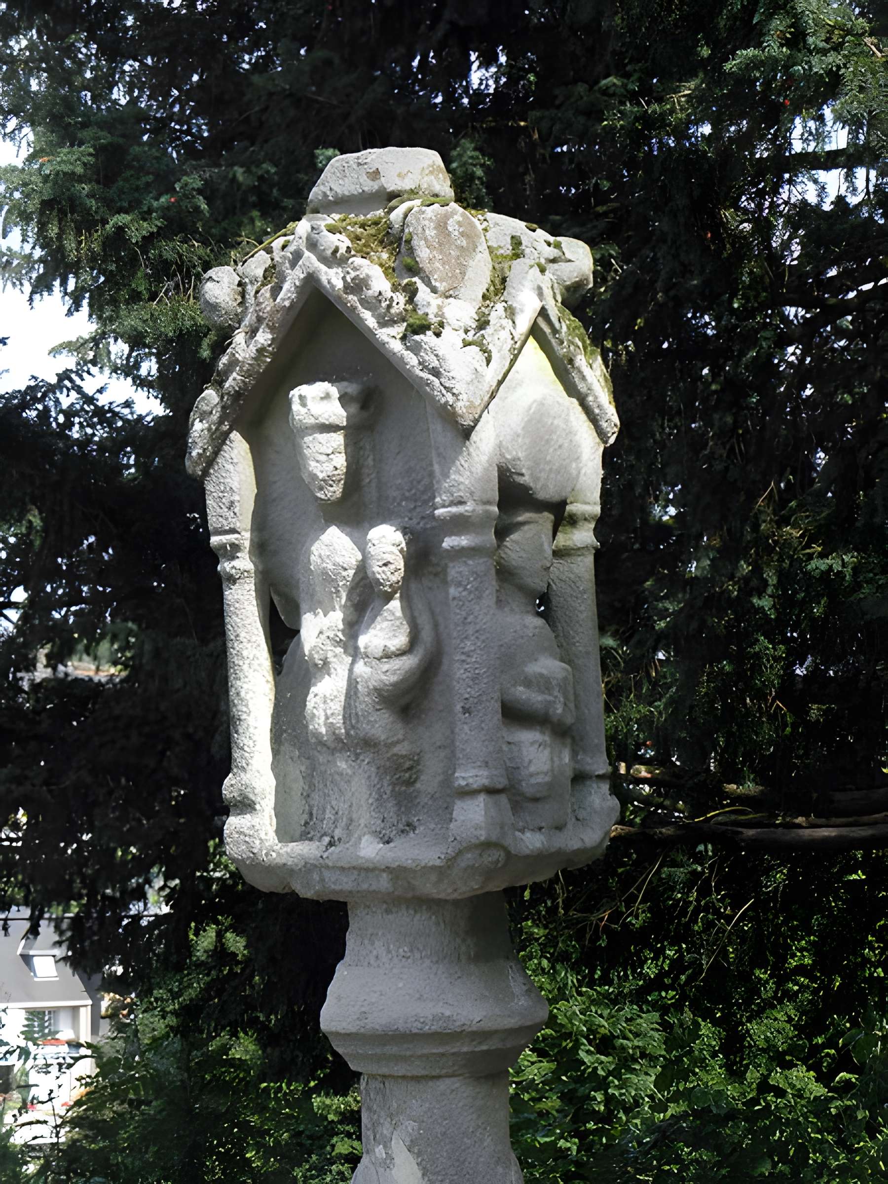 Calvaire de la chapelle Sainte-Croix de Josselin