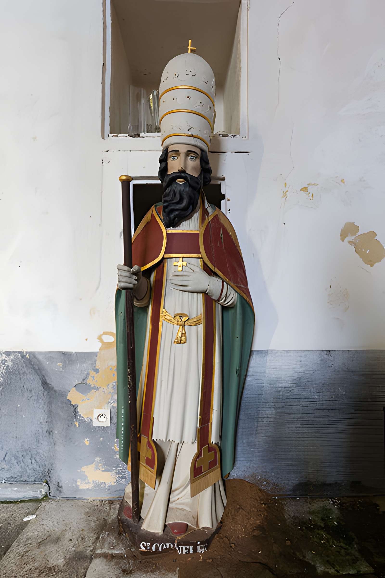 Calvaire de la chapelle Sainte-Croix de Josselin