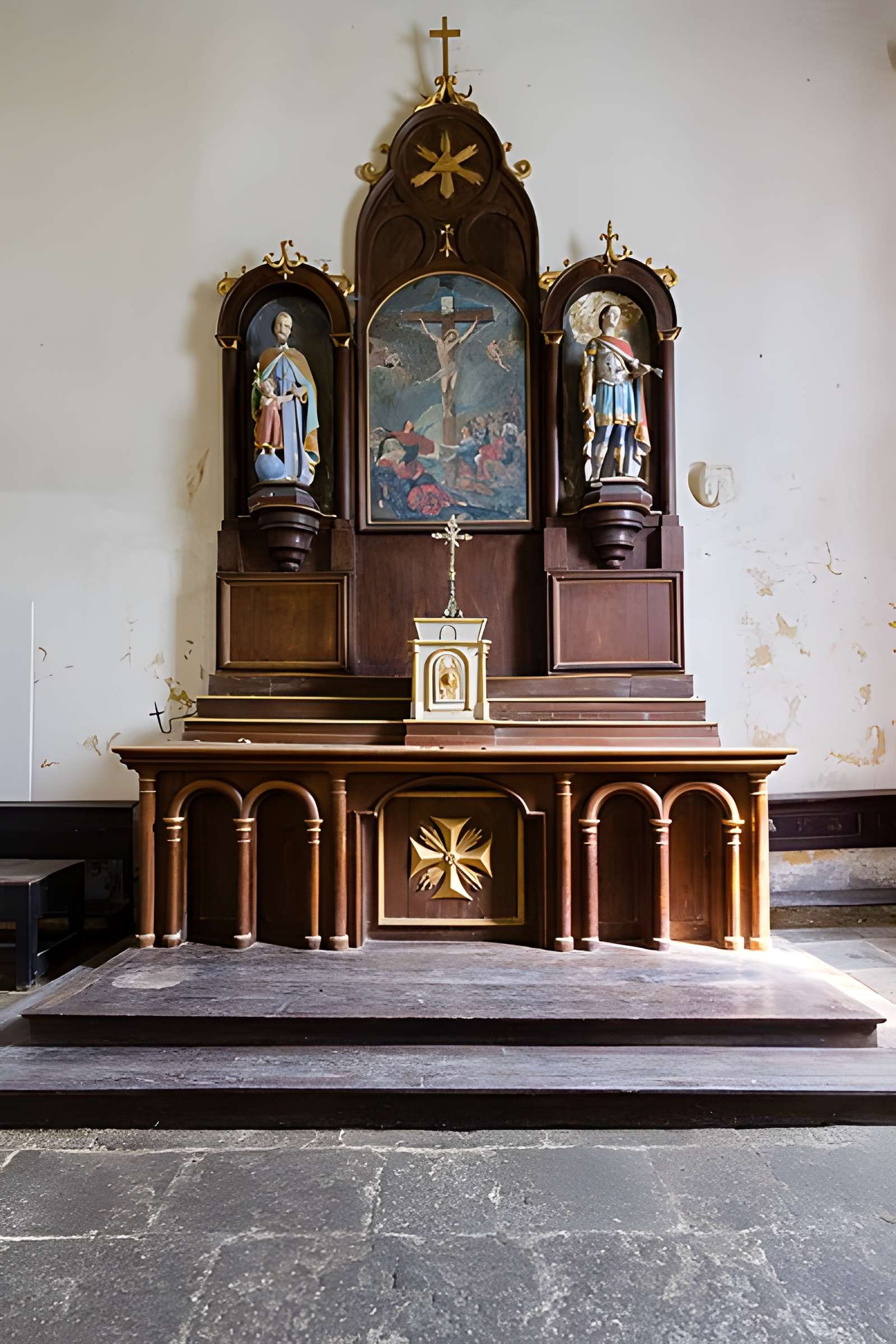 Calvaire de la chapelle Sainte-Croix de Josselin