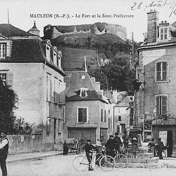 Calvaire de la Croix Blanche de Mauléon-Licharre