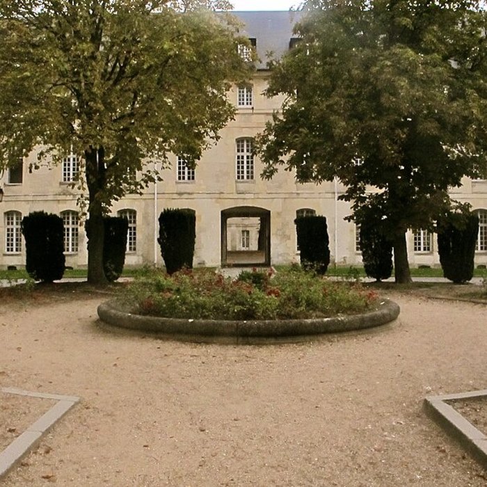 Photo de Maison royale de Saint-Louis à Saint-Cyr-lÉcole