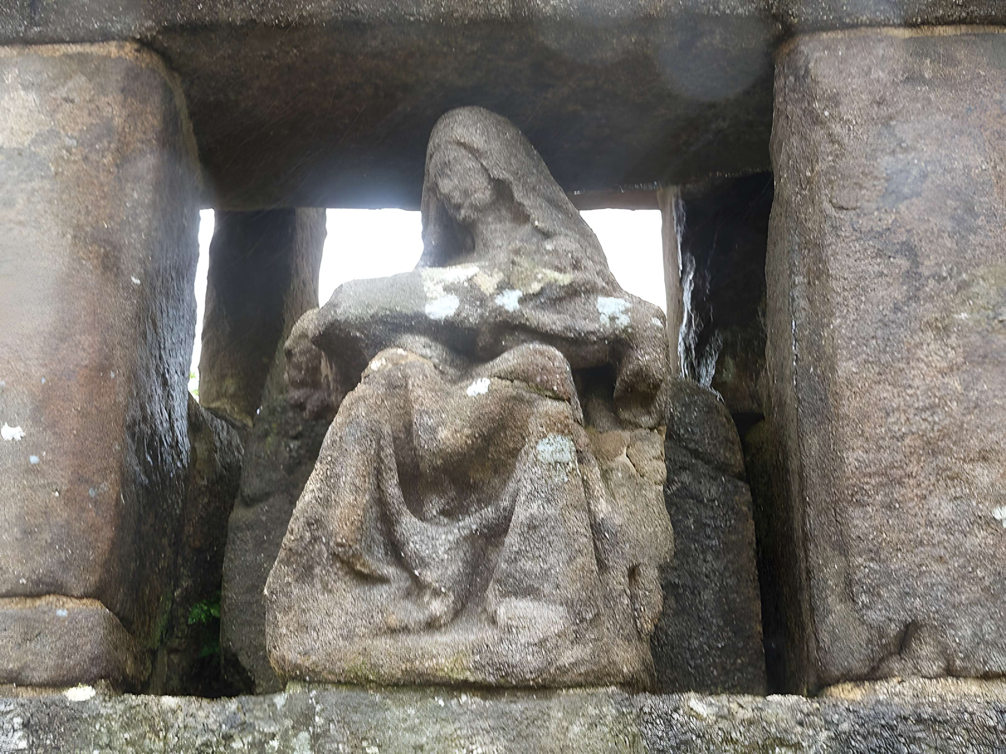 Calvaire de la Croix-Rouge à Pont-Melvez