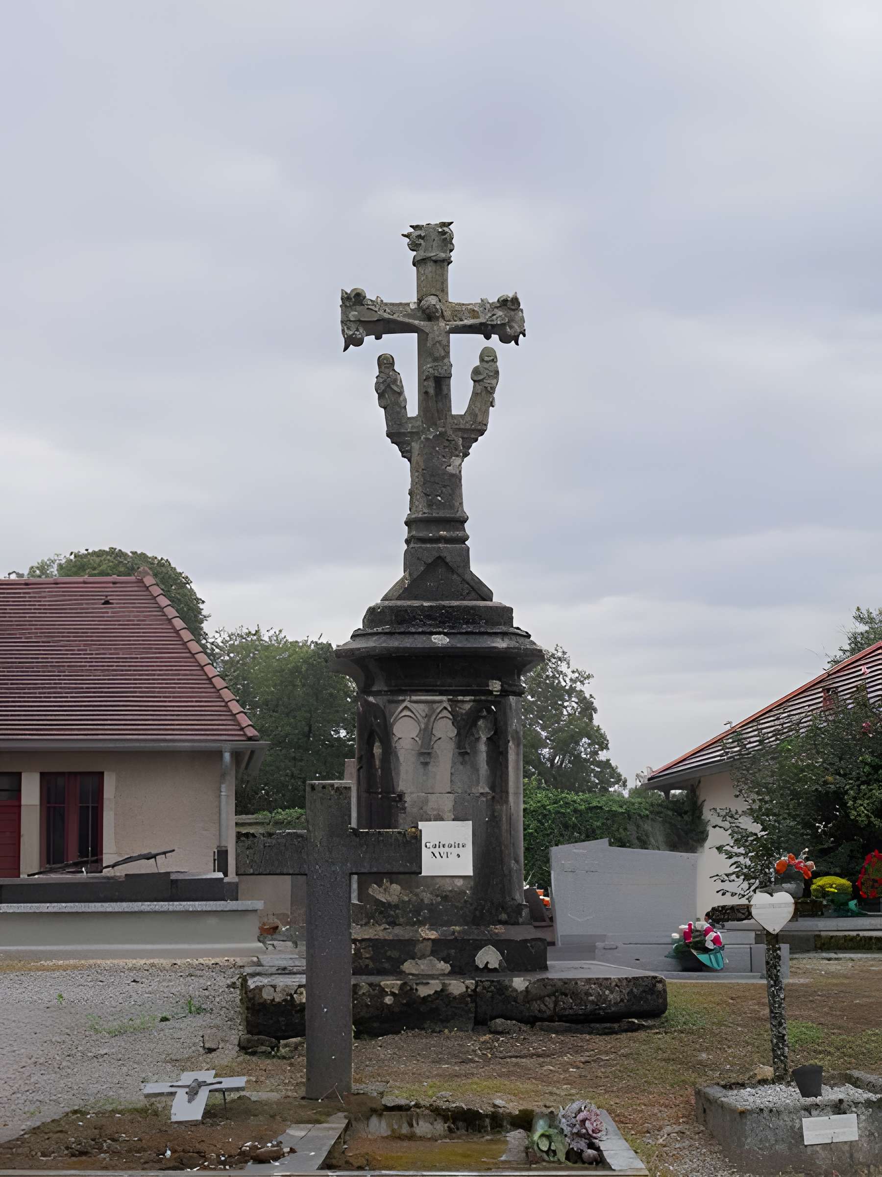 Calvaire du cimetière de Chaucenne