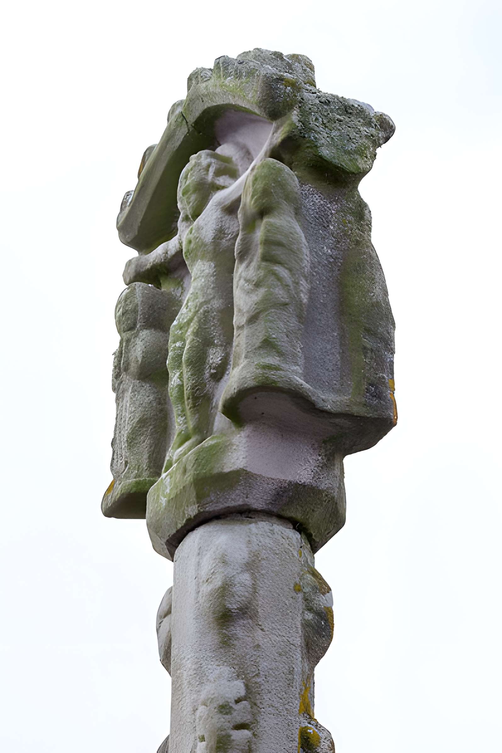 Calvaire du cimetière de Loyat