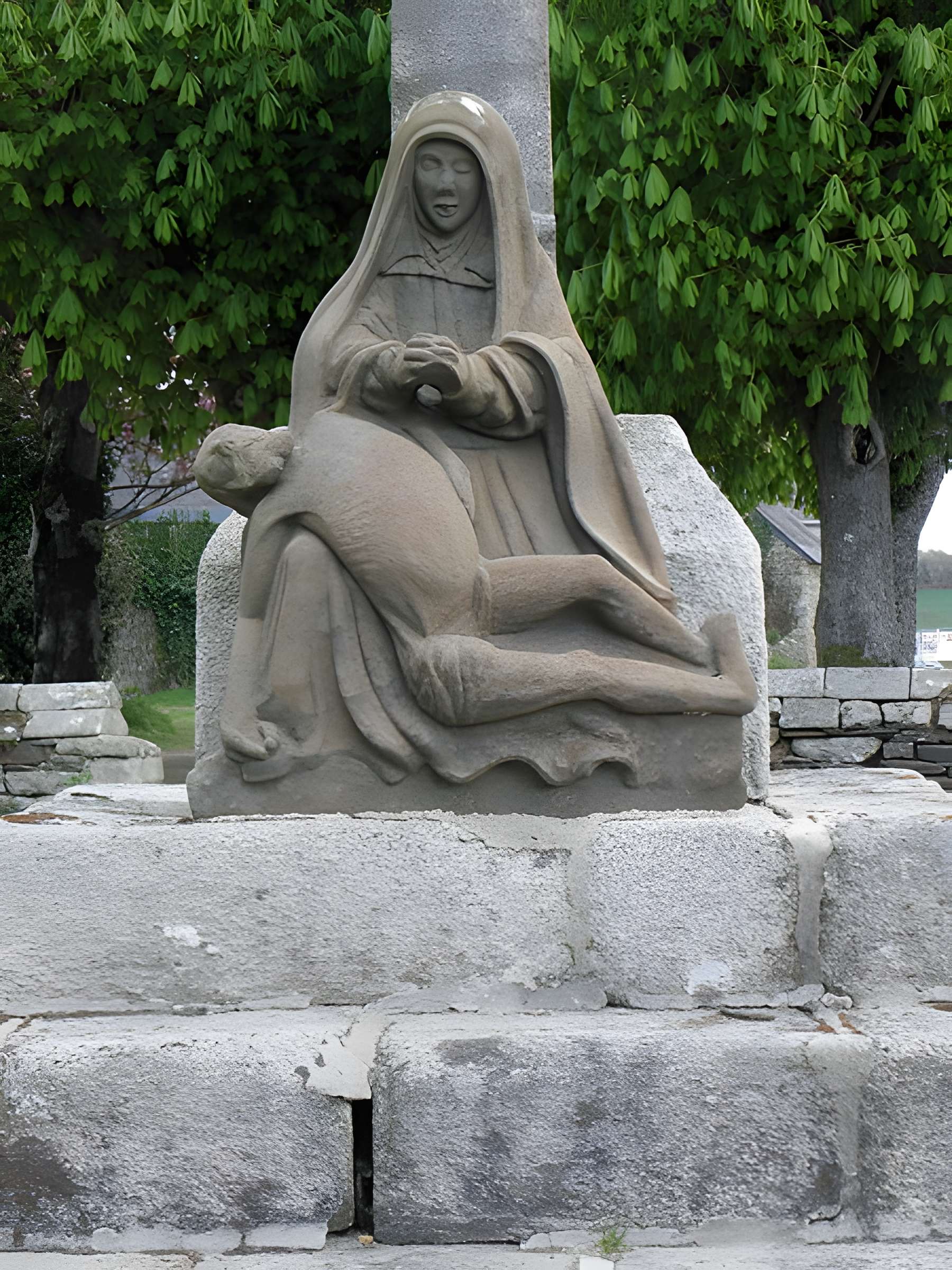 Calvaire du cimetière de Ploéven
