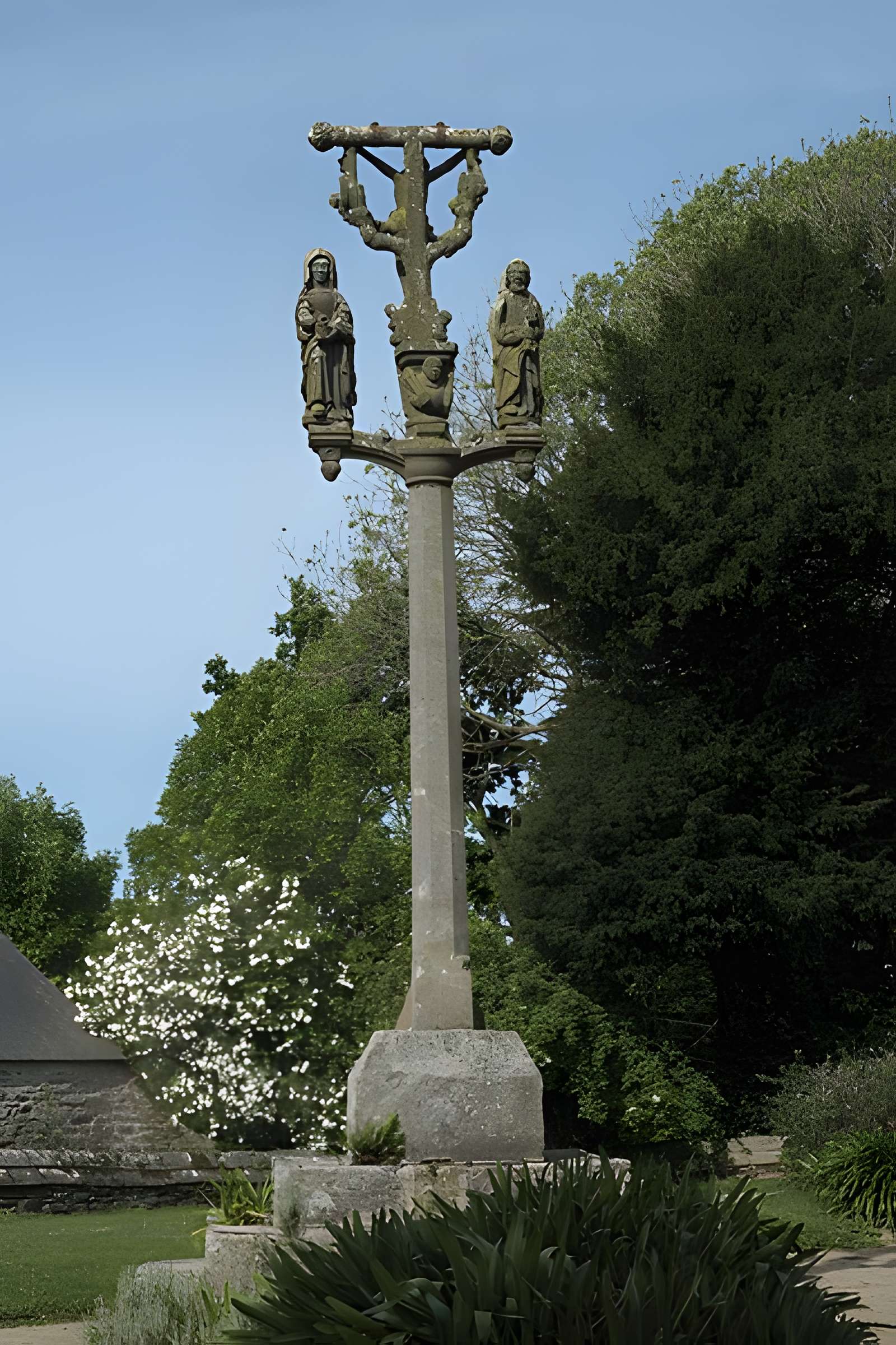 Calvaire du cimetière de Ploéven