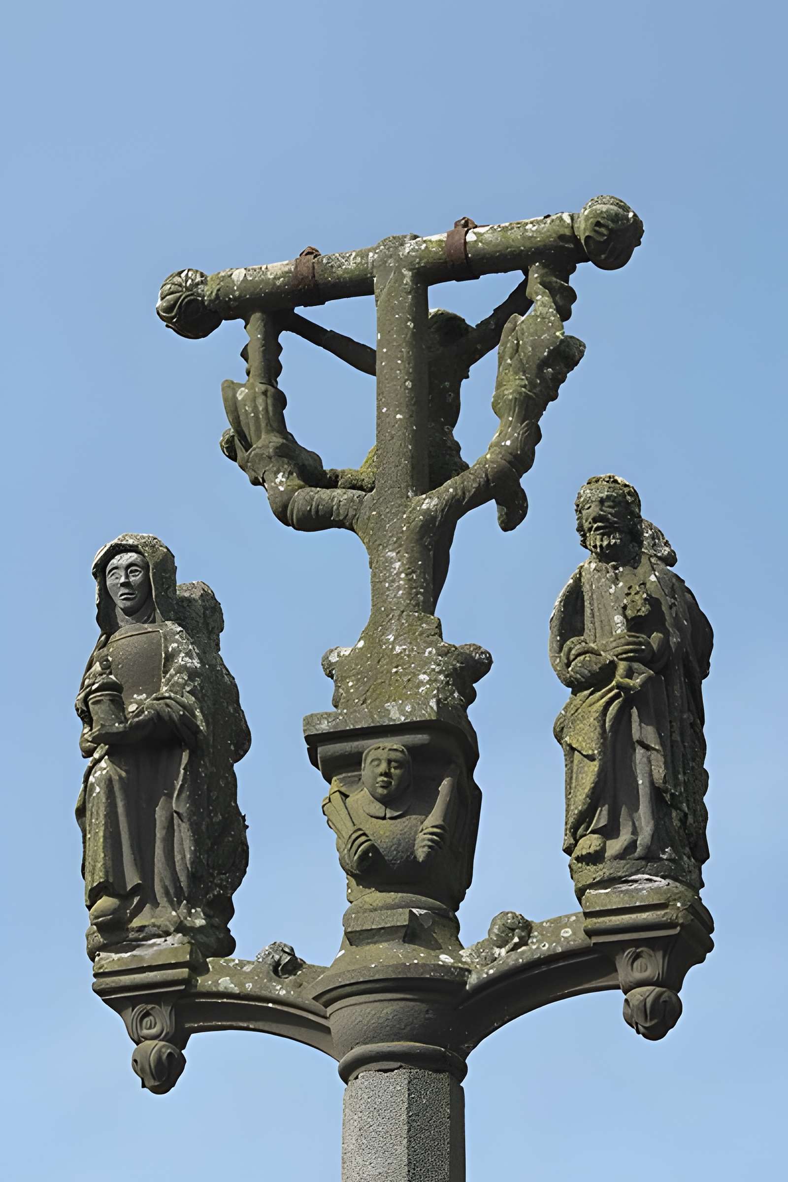 Calvaire du cimetière de Ploéven