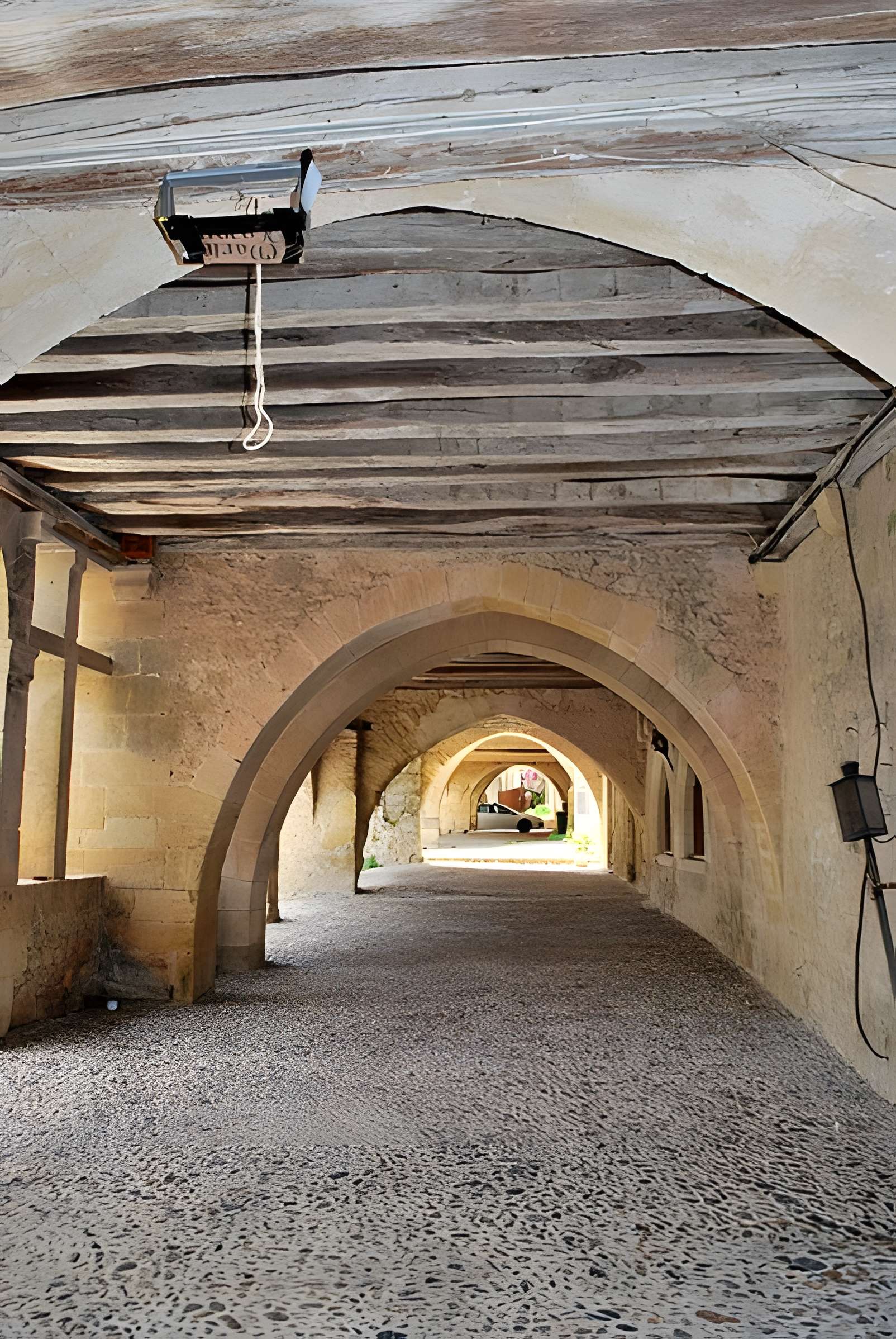 Maisons à arcades, Place du Mercadiou à Saint-Macaire
