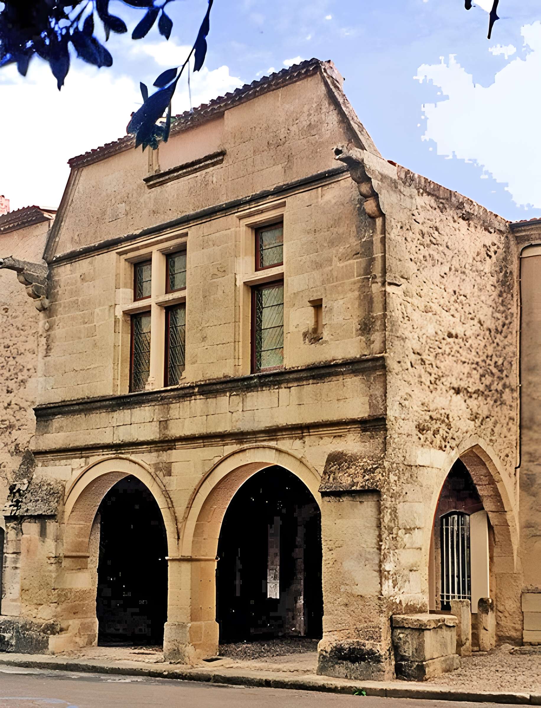 Maisons à arcades, Place du Mercadiou à Saint-Macaire