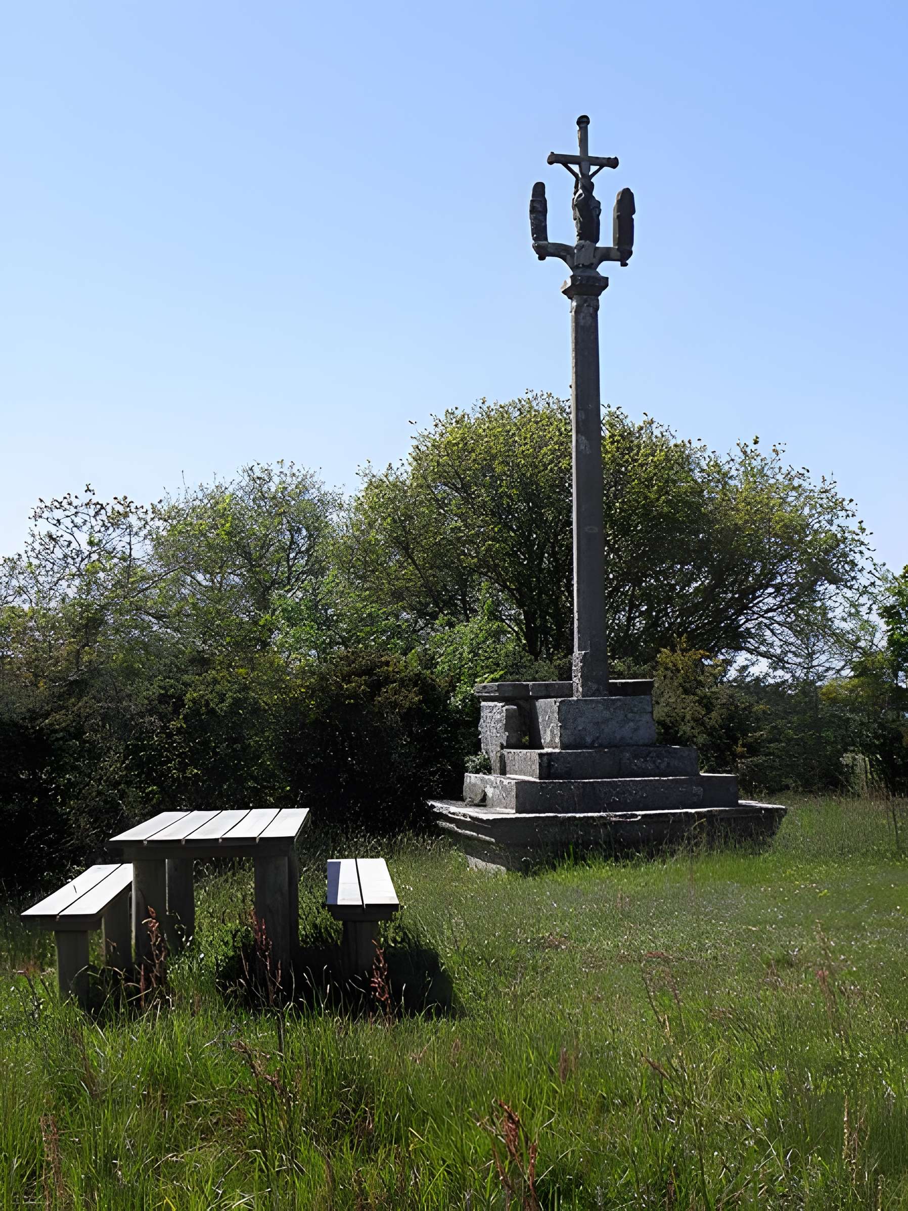 Calvaire-autel de Kergoal à Plouescat