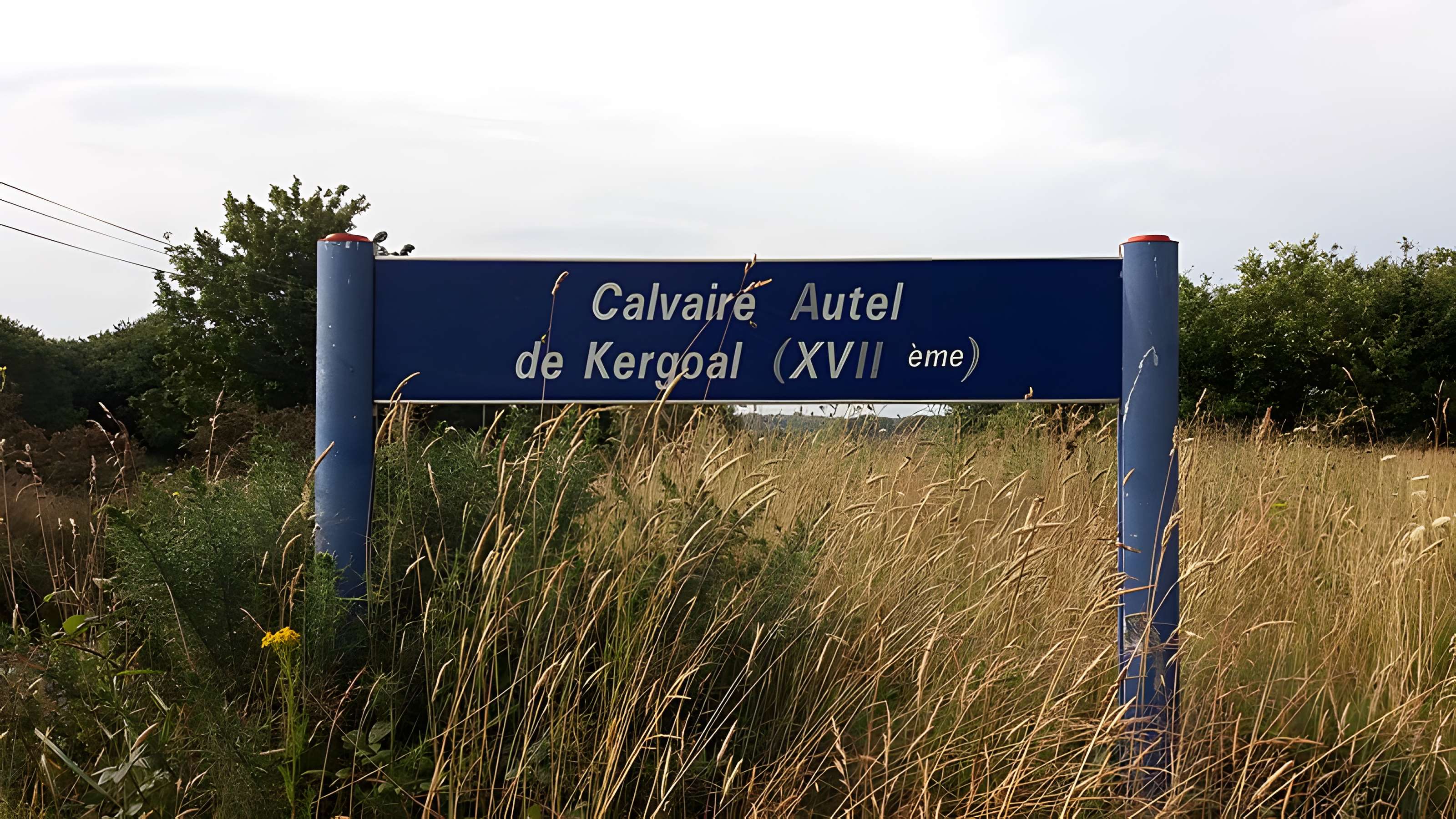 Calvaire-autel de Kergoal à Plouescat