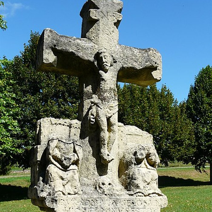 Photo de Calvaire-autel de Nanthiat