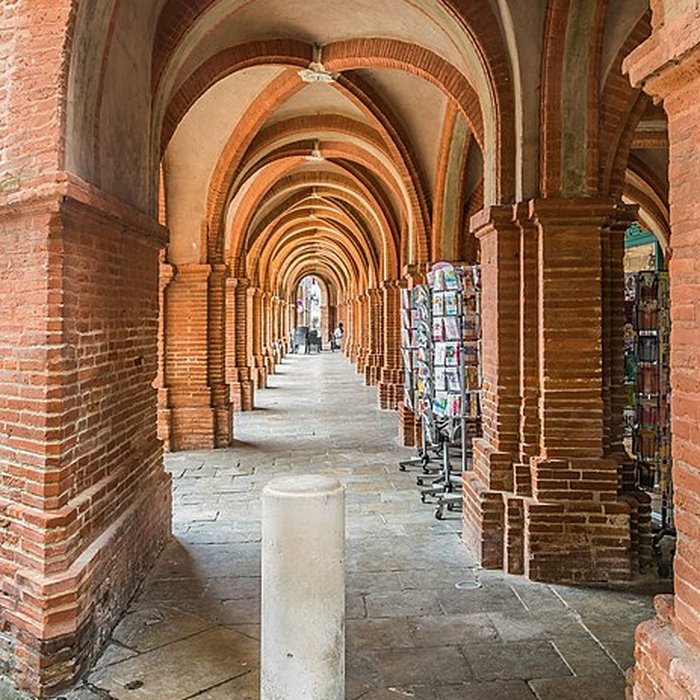 Photo de Maisons, Place Nationale de Montauban