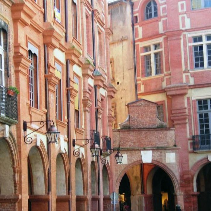 Photo de Maisons, Place Nationale de Montauban