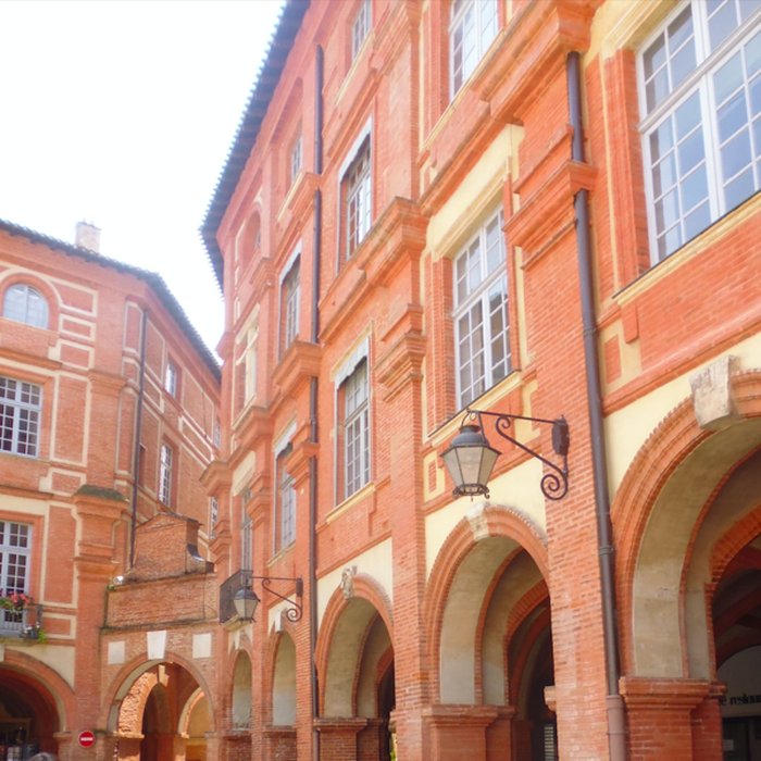 Photo de Maisons, Place Nationale de Montauban
