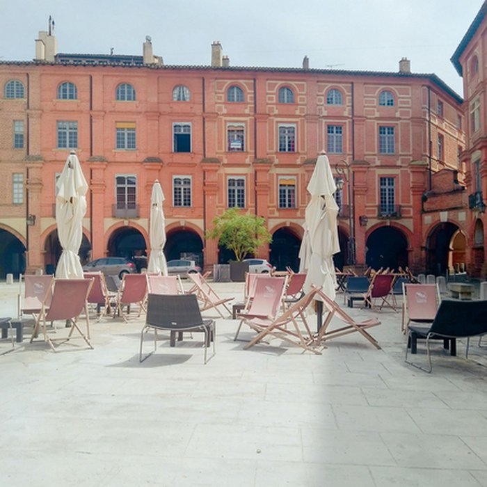 Photo de Maisons, Place Nationale de Montauban