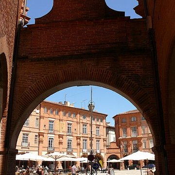 Maisons, Place Nationale de Montauban