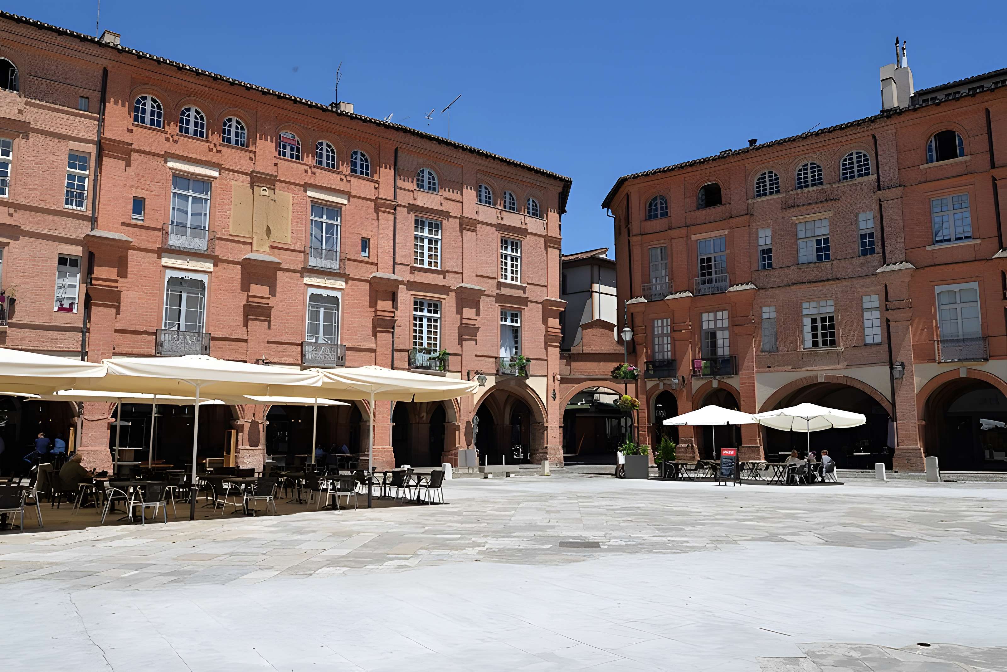 Maisons, Place Nationale de Montauban
