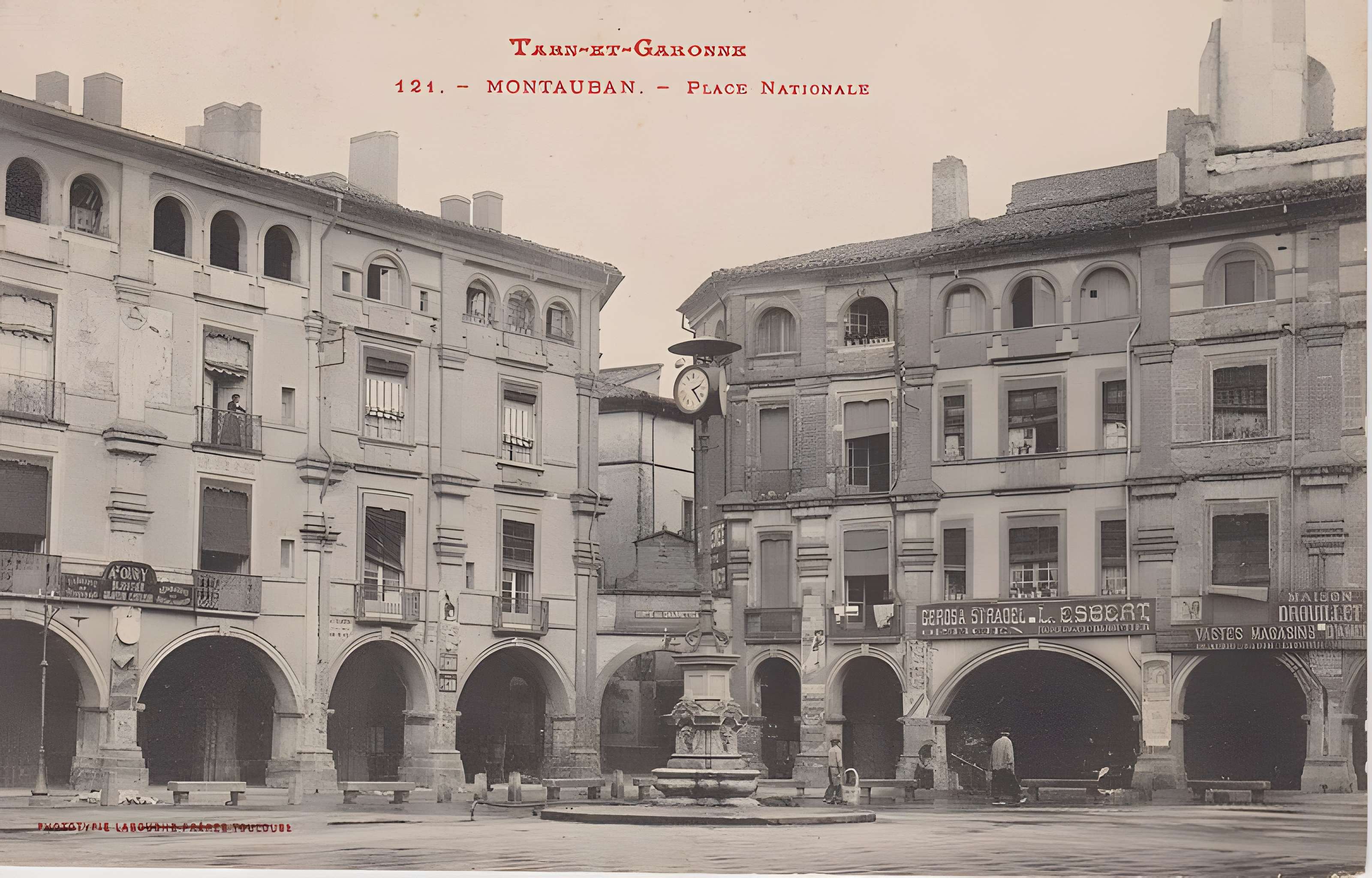 Maisons, Place Nationale de Montauban