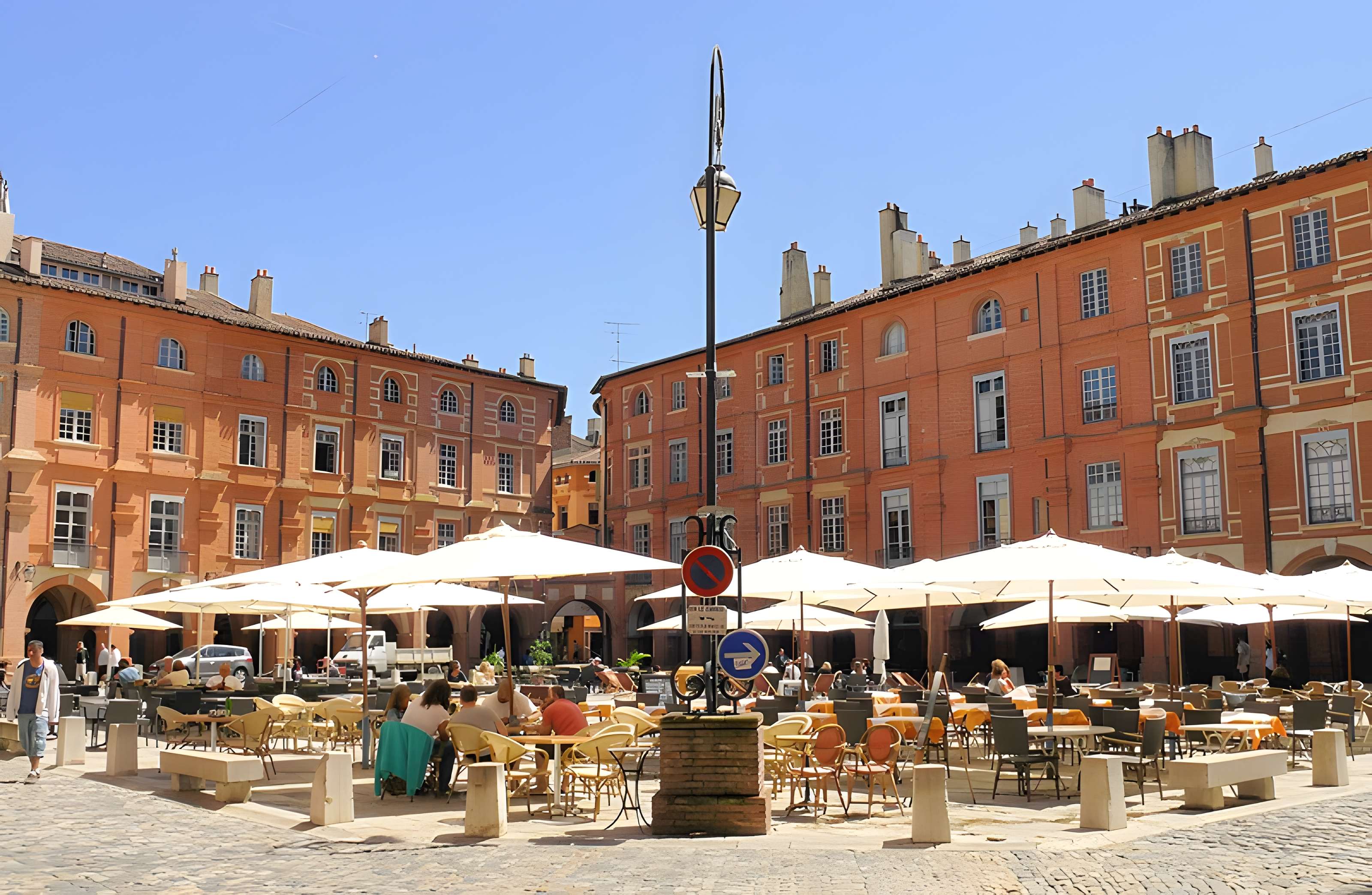 Maisons, Place Nationale de Montauban