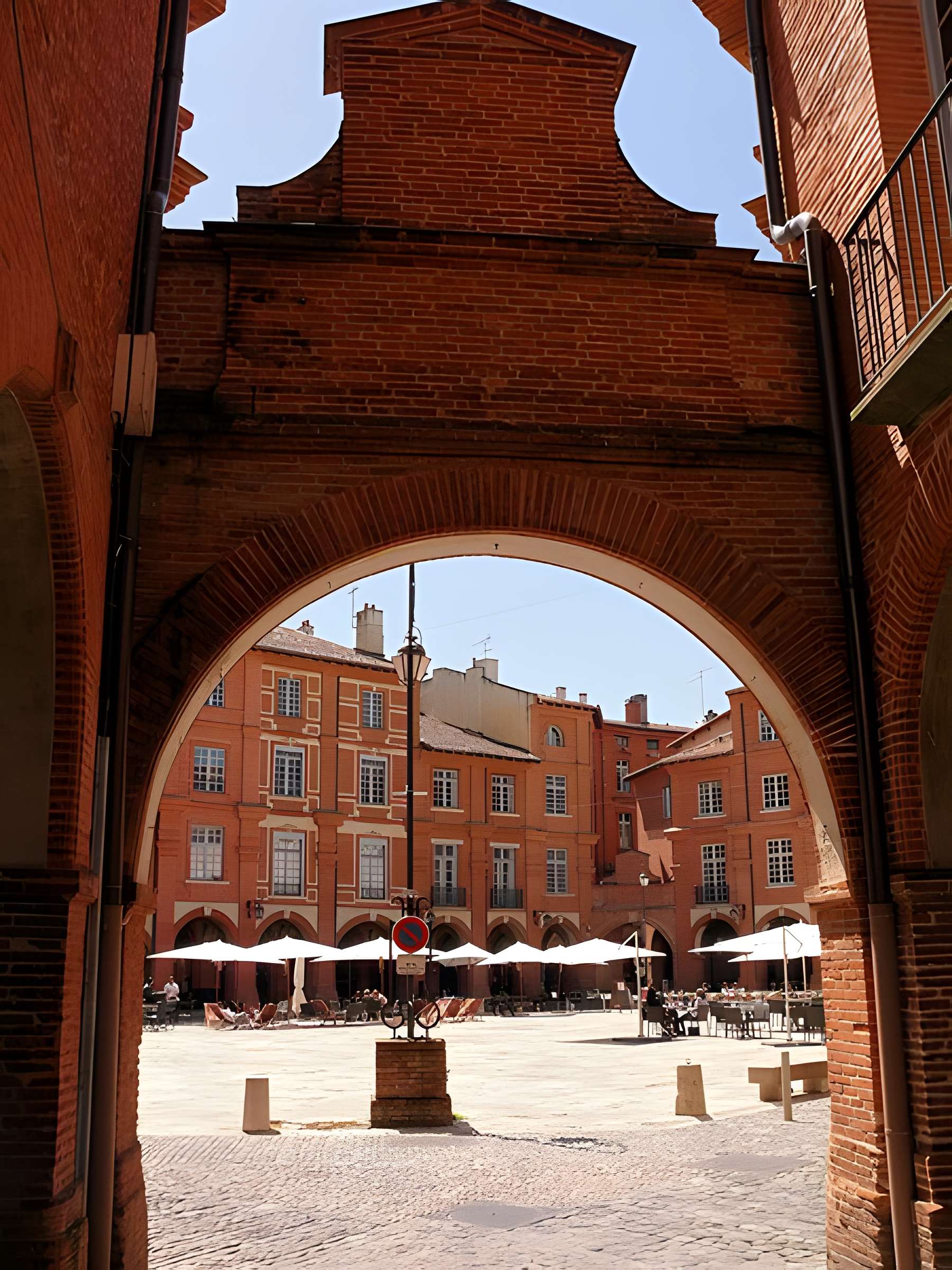 Maisons, Place Nationale de Montauban