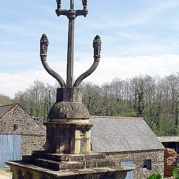 Calvaire-fontaine dIvrillac