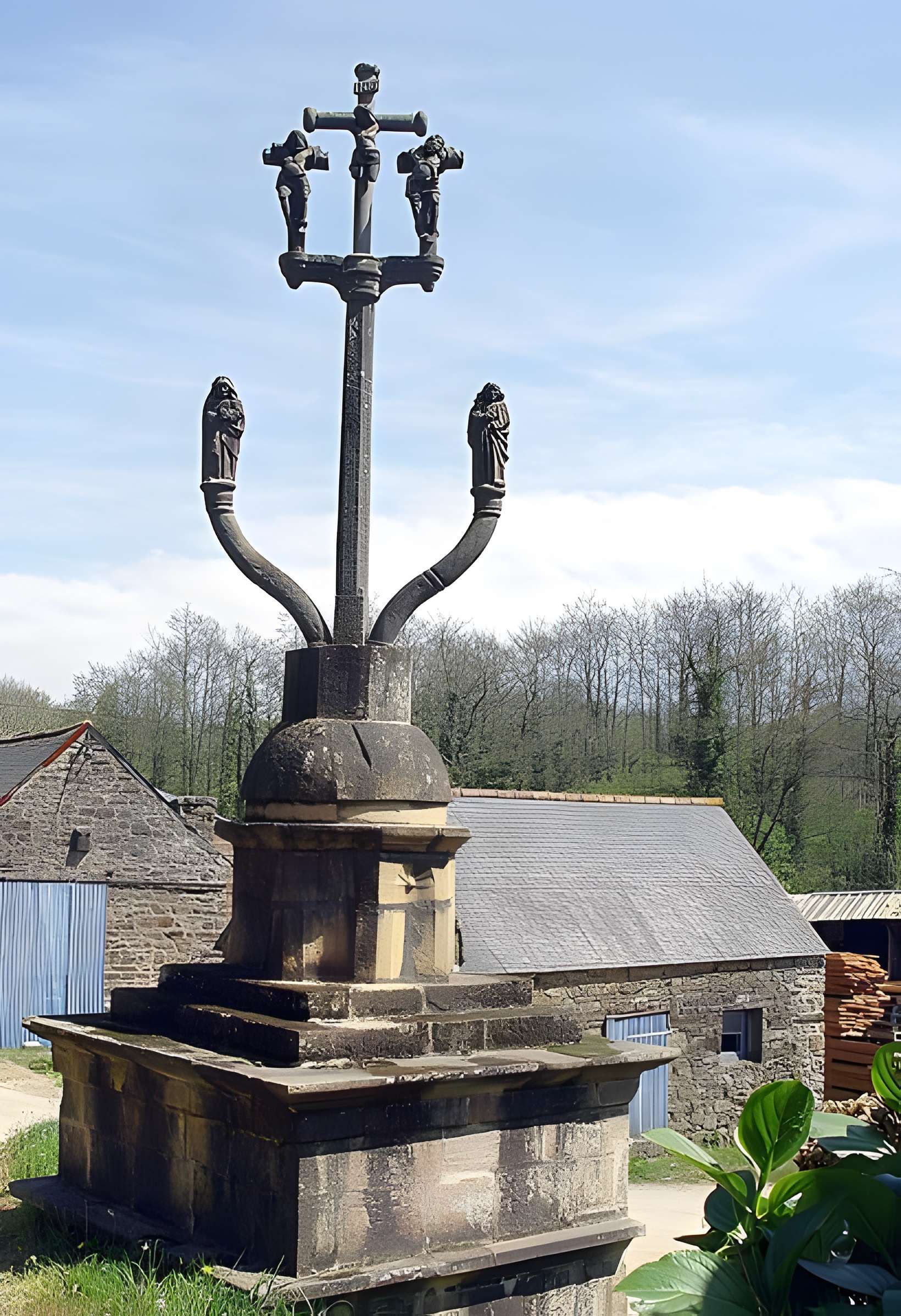 Calvaire-fontaine d'Ivrillac