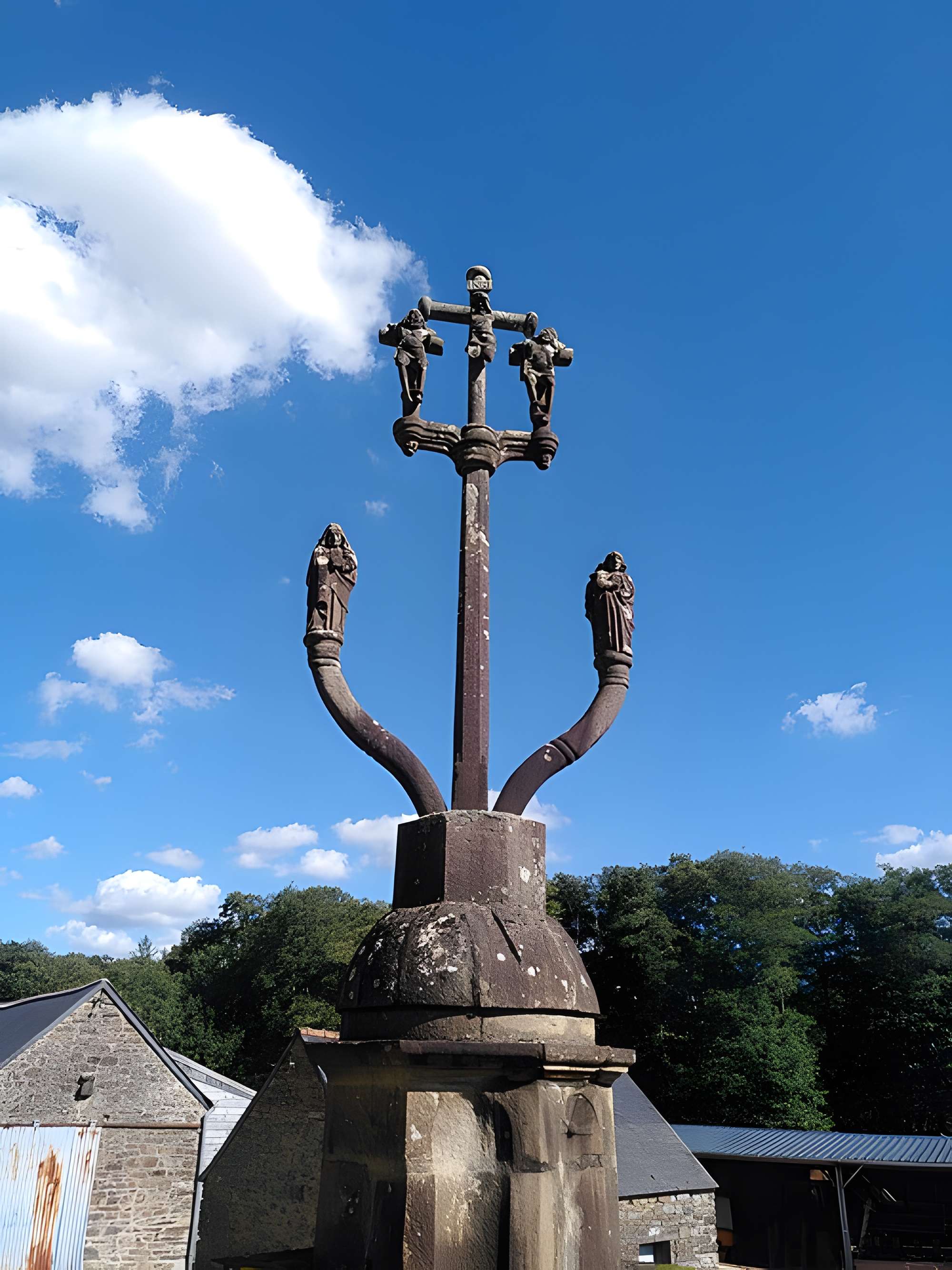 Calvaire-fontaine d'Ivrillac