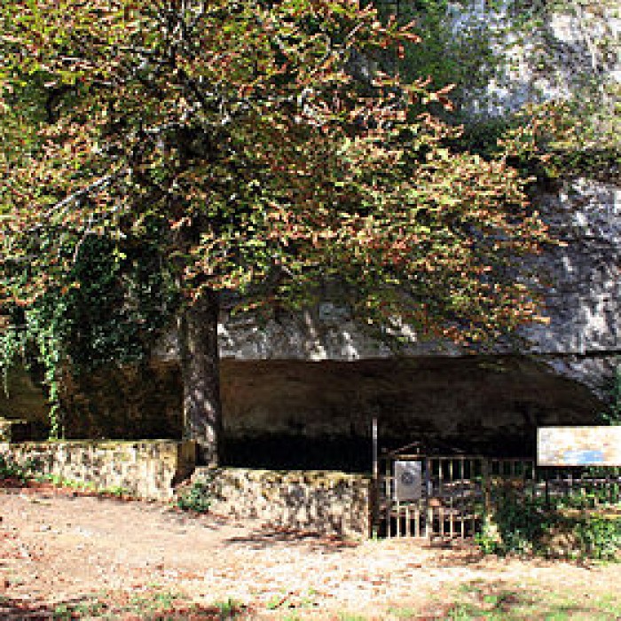 Photo de Abri de Cro-Magnon aux Eyzies-de-Tayac-Sireuil